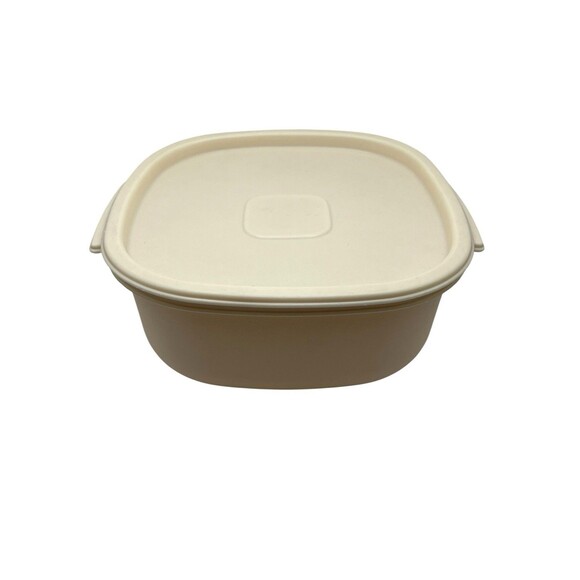Vintage Rubbermaid Almond Servin Saver Food Storage Container 12 Cup #2839 - Picture 1 of 4